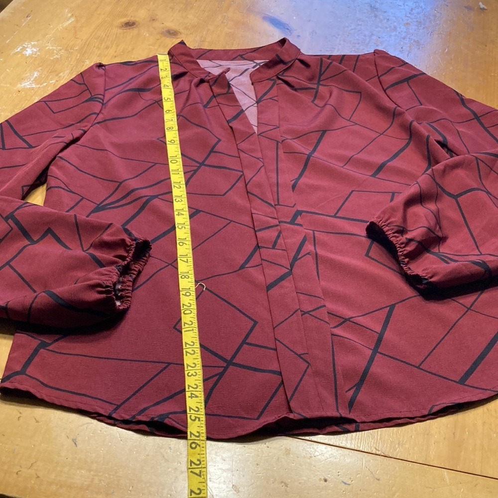 SHEIN Burgundy Lagenlook Geometric Print Split Neck Blouse Size L Casual Chic - Picture 3 of 6